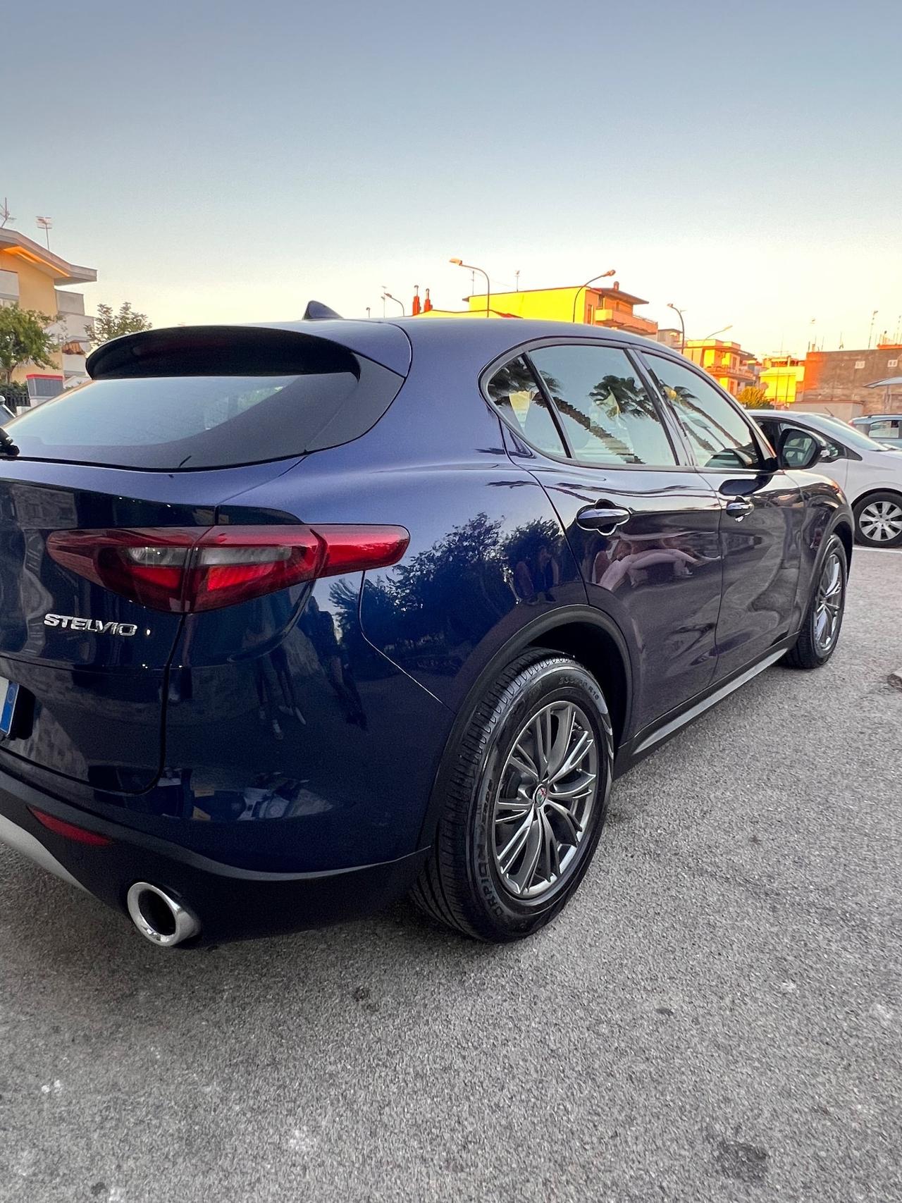 Alfa Romeo Stelvio 2.2 Turbodiesel 180 CV AT8 RWD Super