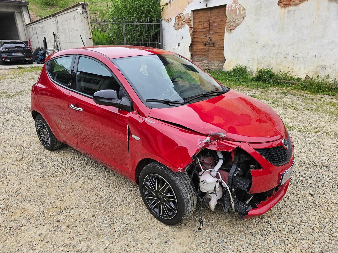 Lancia Ypsilon 1.0 FireFly 5 porte S&S Hybrid Ecochic Silver