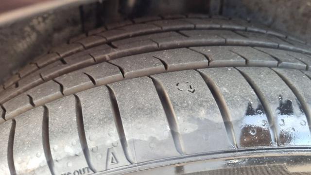 RENAULT Twingo TCe 90 CV La Parisienne