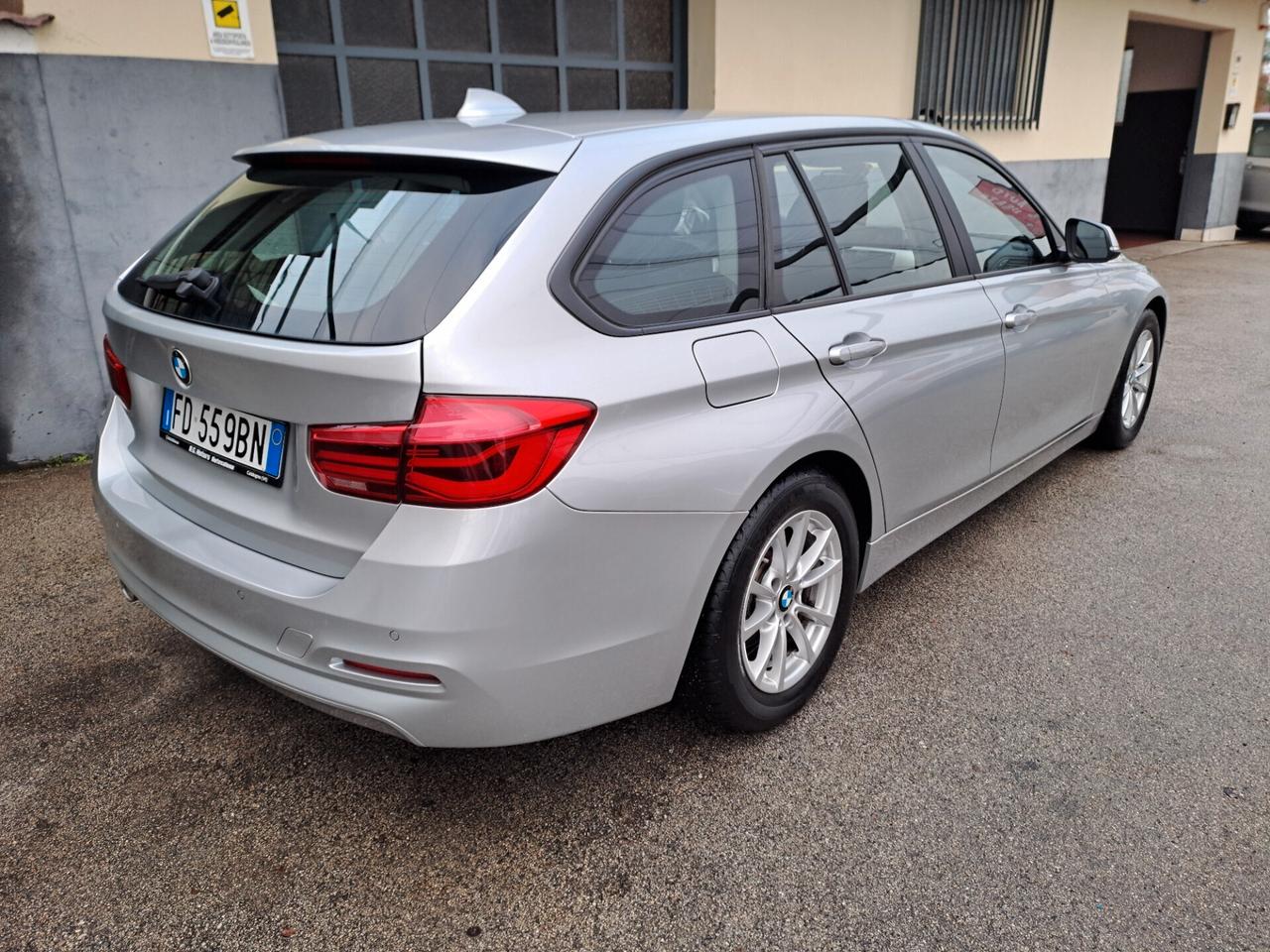 BMW 318D Touring 150CV Business - EURO 6B