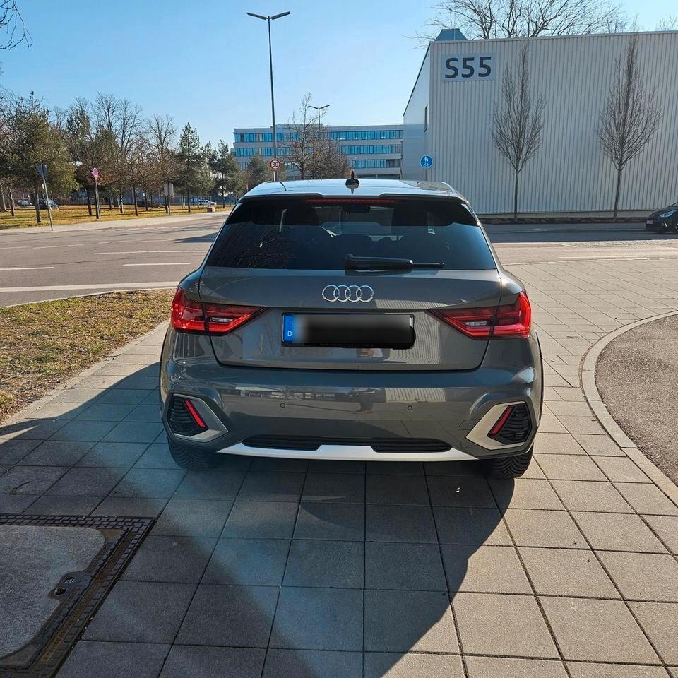 Audi A1 allstreet 30 1.0 TFSI S TRONIC 116 CV