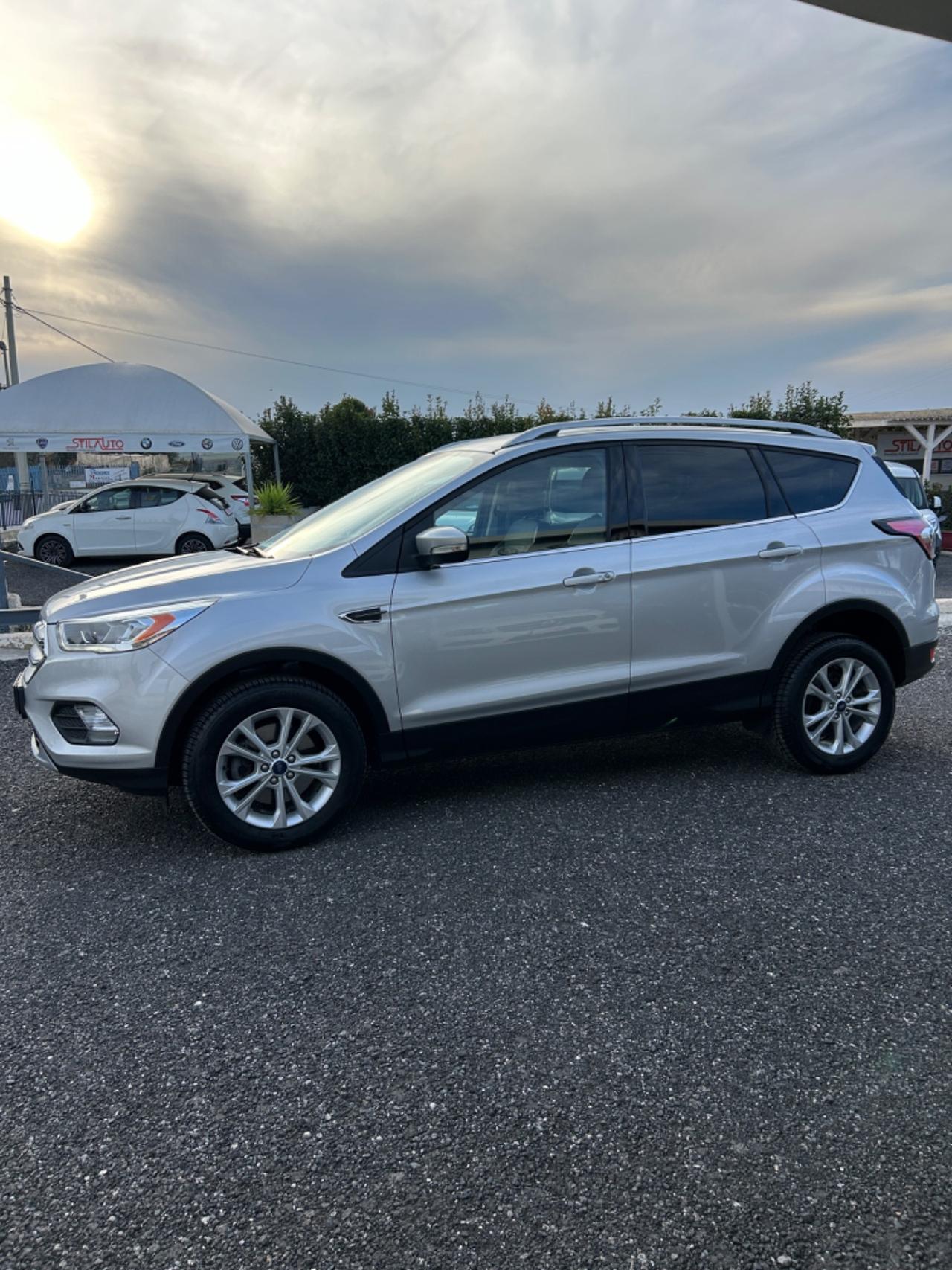 Ford Kuga 2.0 TDCI 150 CV S&S 2WD Titanium