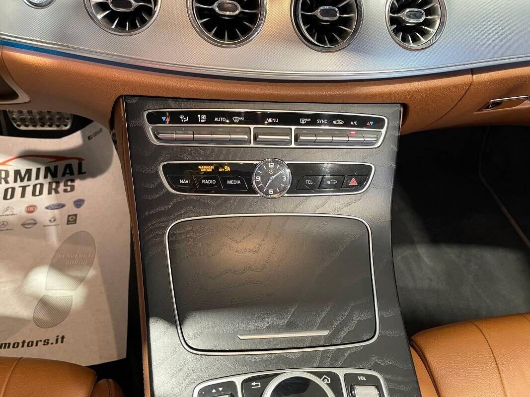 Mercedes-benz E 220 d Auto Cabrio Premium AMG, luci ambient.