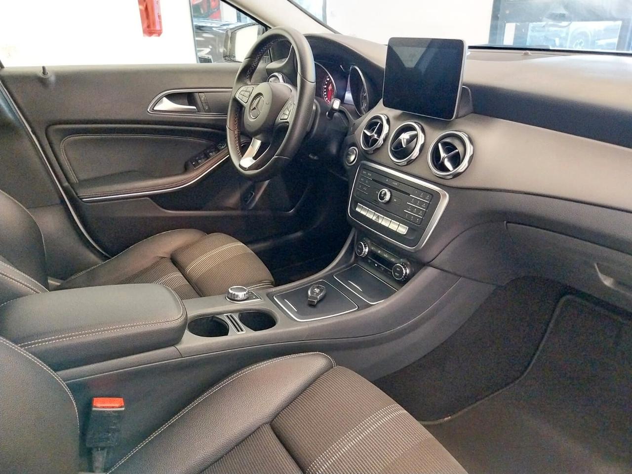 Mercedes-benz GLA 200 d Sport 2018 IVA