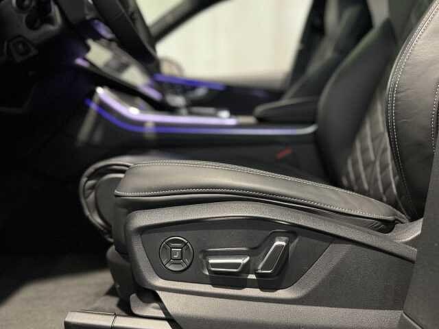 Audi SQ8 SQ8 SUV TFSI quattro tiptronic sport attitude