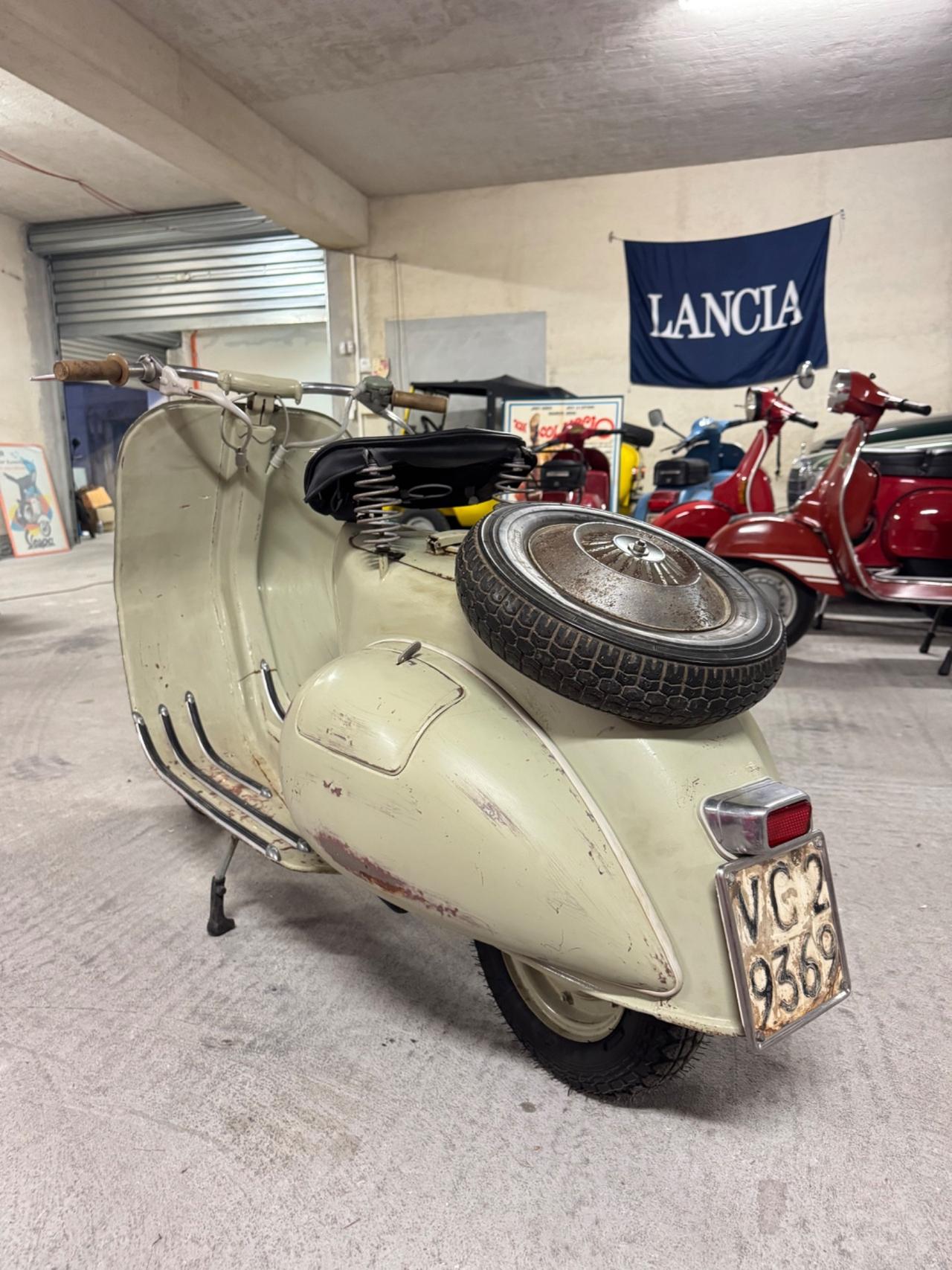 Piaggio Vespa 125 faro basso VM2T CONSERVATA