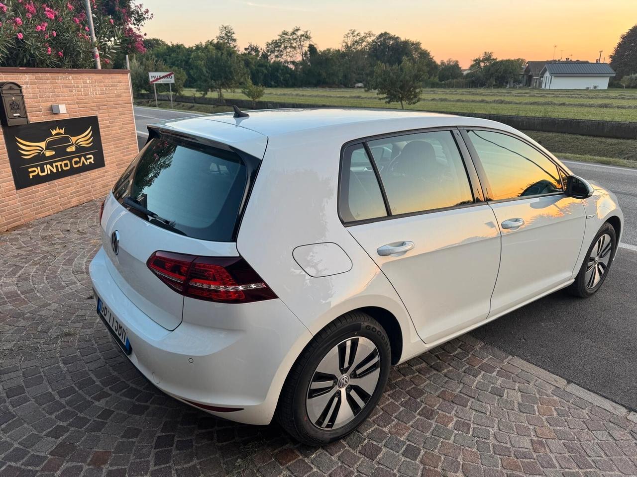 Volkswagen Golf e-Golf 115 CV