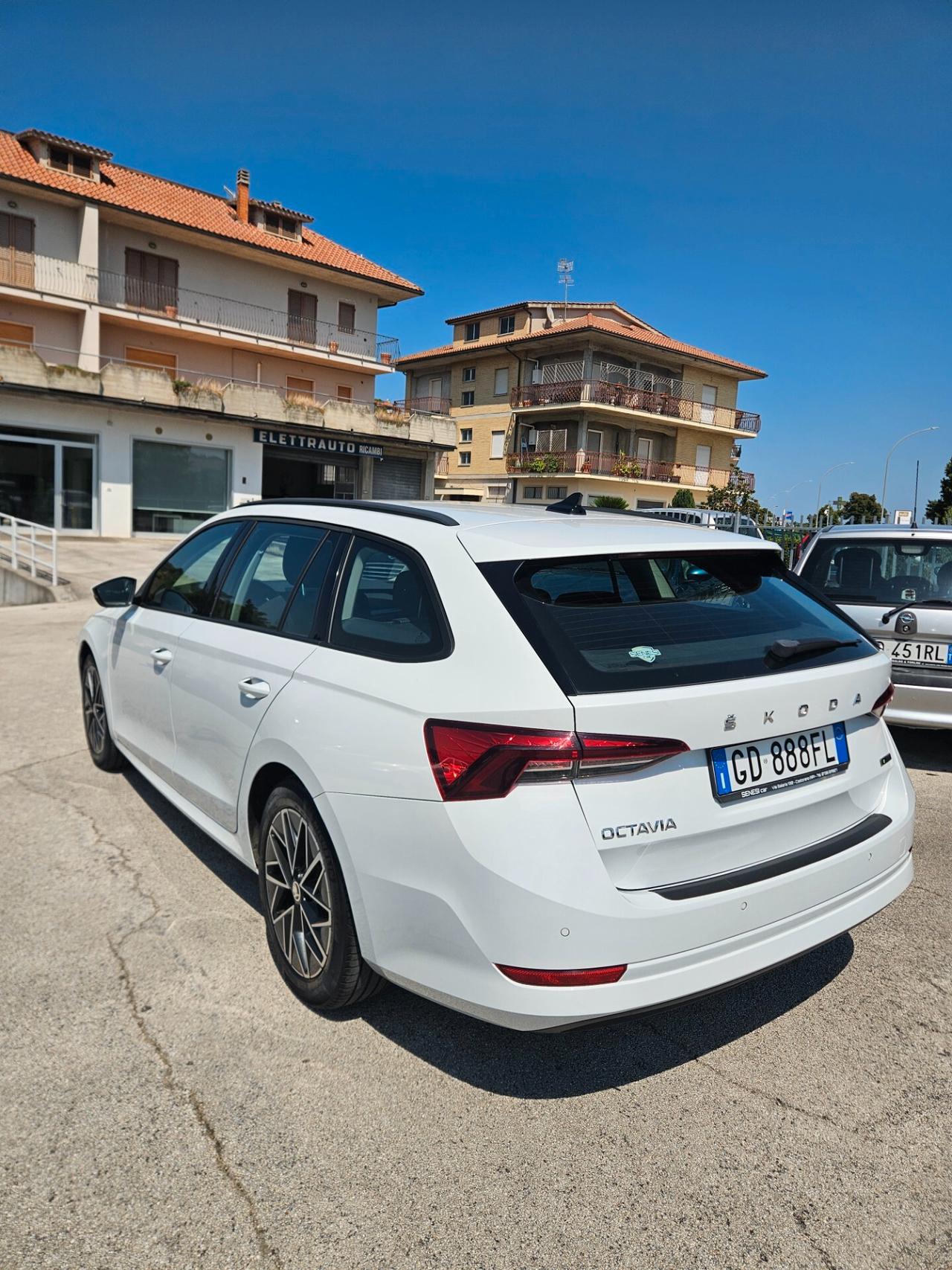 Skoda Octavia 1.0 e-TEC DSG Wagon Style