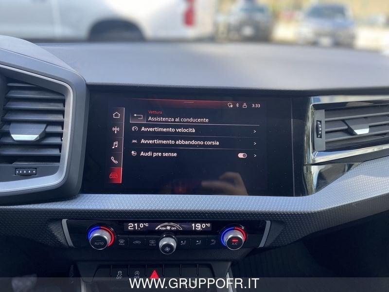 Audi A1 citycarver 30 TFSI Identity Contrast