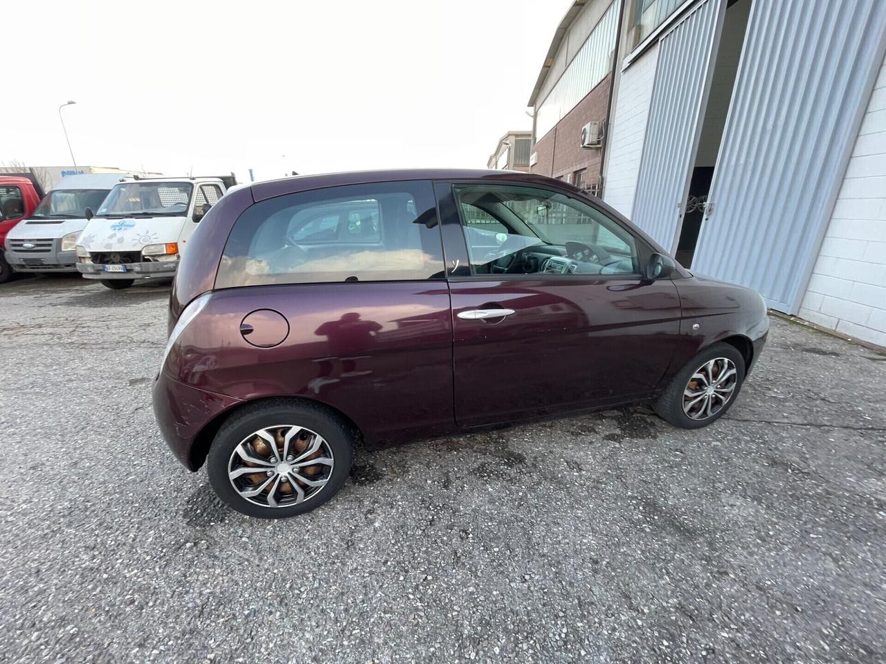 Lancia Ypsilon 1.2 Versus