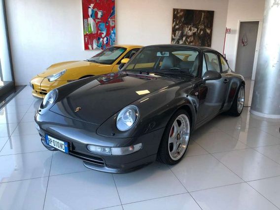 PORSCHE 911 993 Carrera Coupé