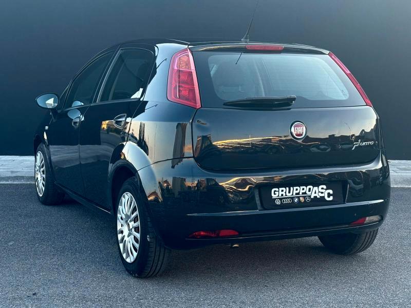 Fiat Grande Punto 5 Porte 1.2 BENZ 69 CV ADATTA NEOPATENTATI