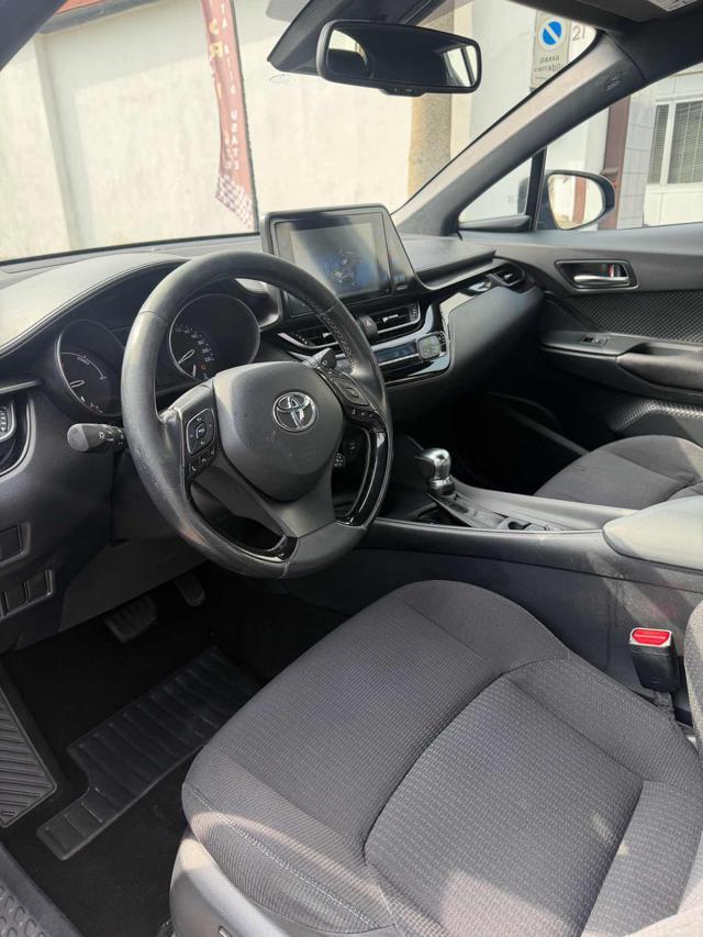 TOYOTA C-HR 1.8 Hybrid E-CVT Active