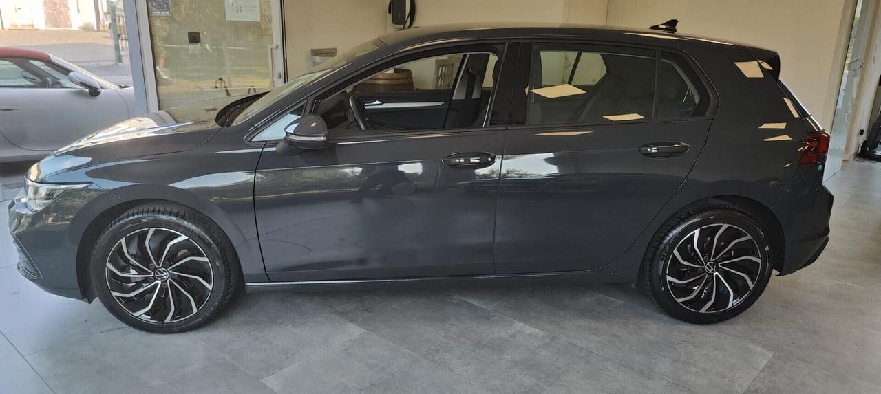 Volkswagen Golf 1.0 eTSI EVO DSG Life