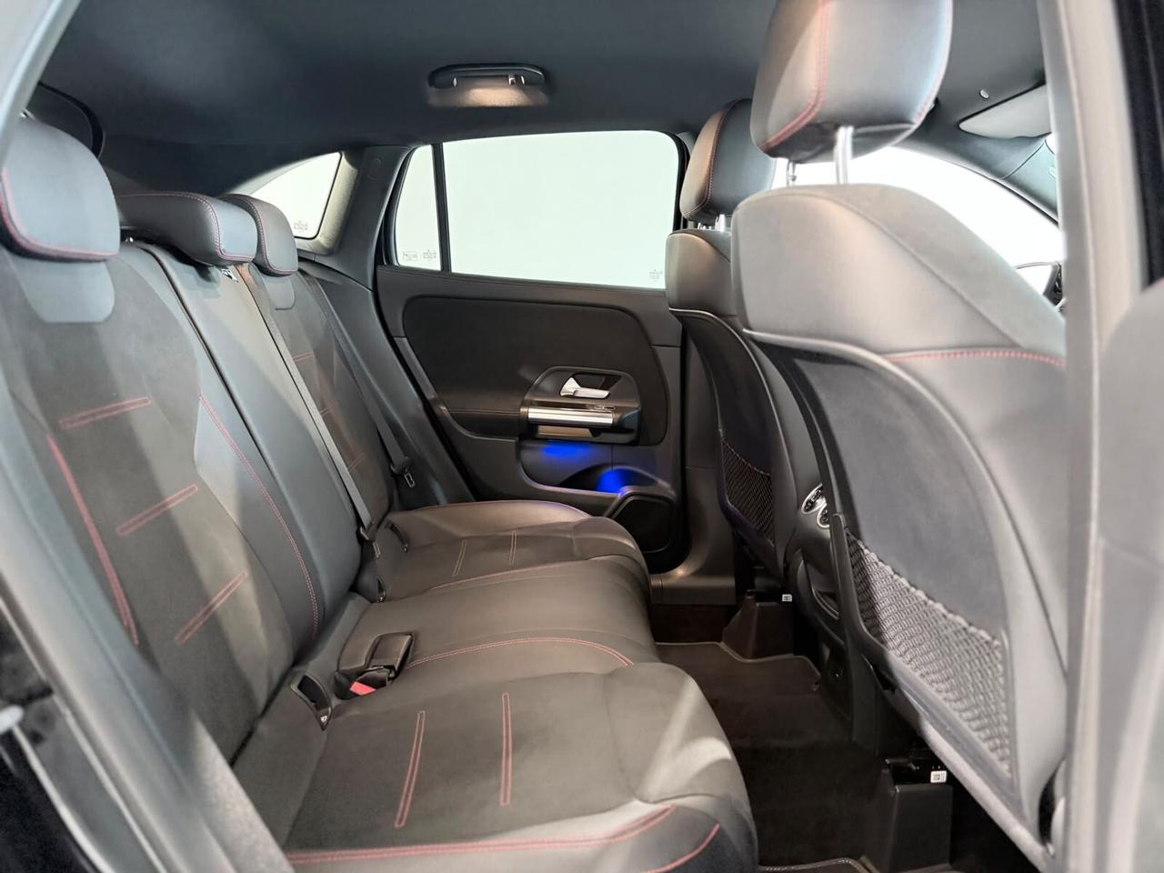 MERCEDES GLA200D PREMIUM IVA ESPOSTA
