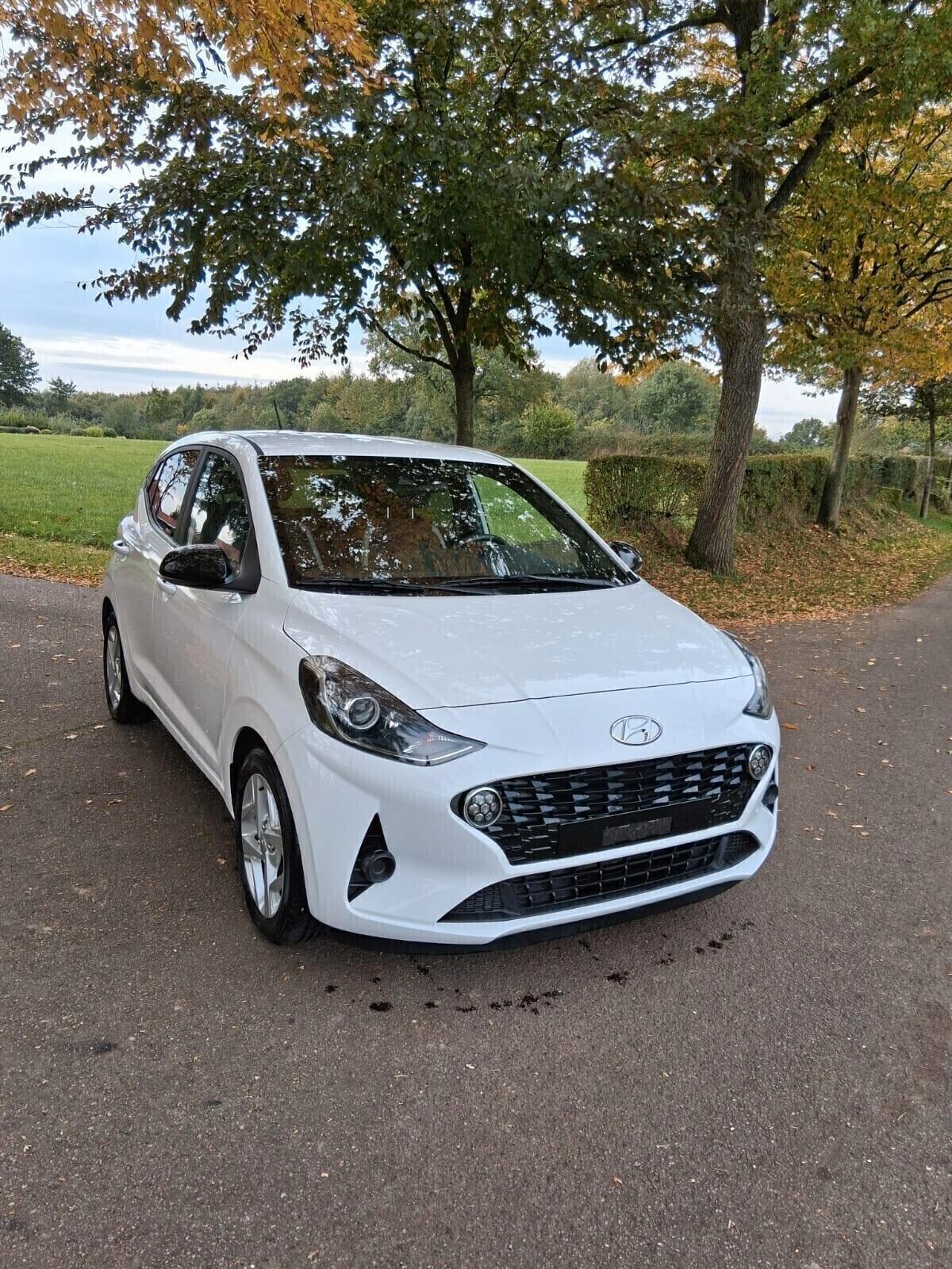 Hyundai i 10 1.0 select ,navi,pdc,telecamera