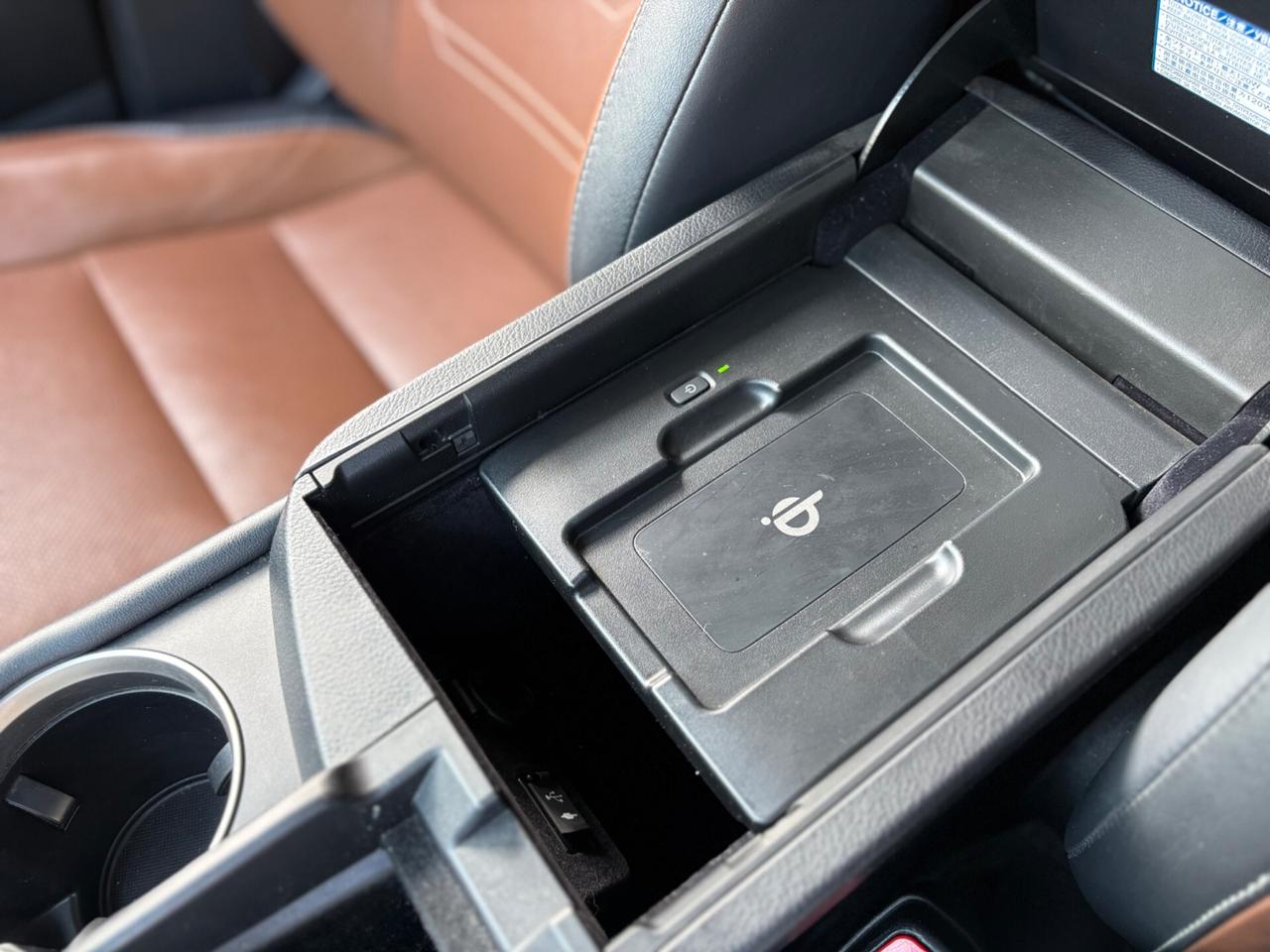 Lexus NX 300h Hybrid 4WD Luxury FULL OPTIONAL