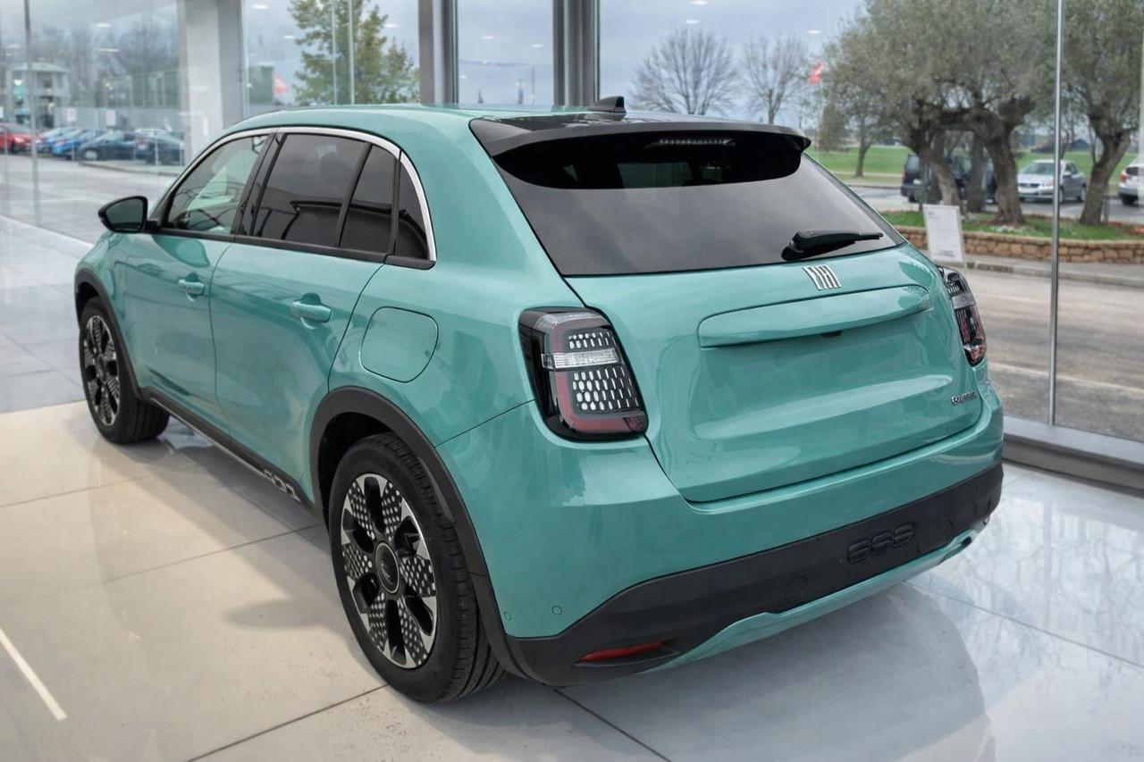 FIAT 600 IV 2023 - 600 1.2 hybrid La Prima II 110cv auto