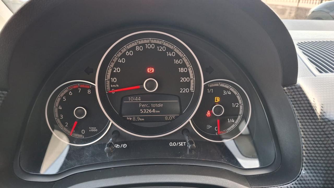 Volkswagen up! 1.0 5p. Benz km 54000