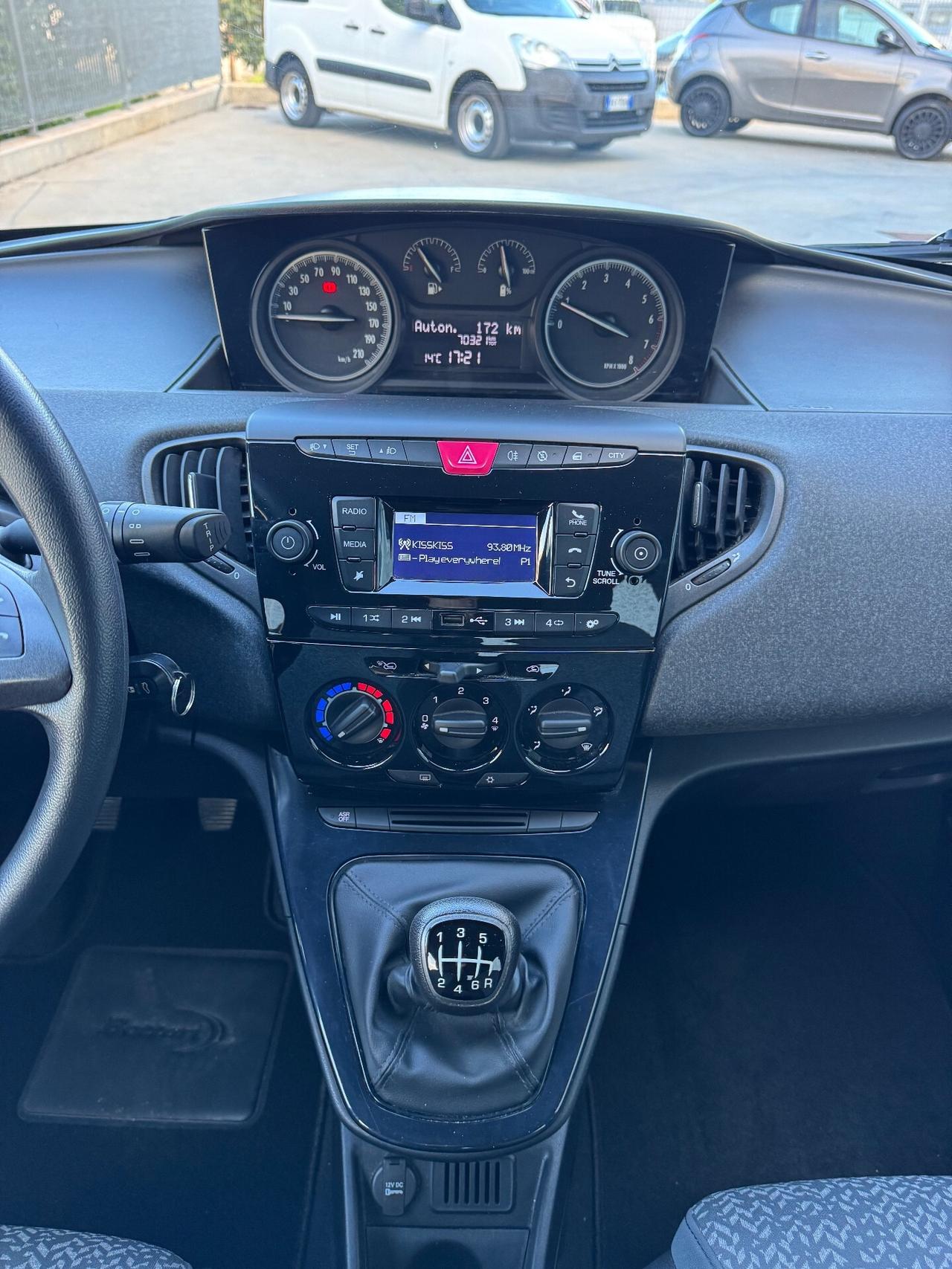 Ypsilon 1.0 FireFly 5 porte S&S Hybrid Silver