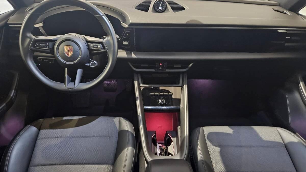 Porsche Macan 4