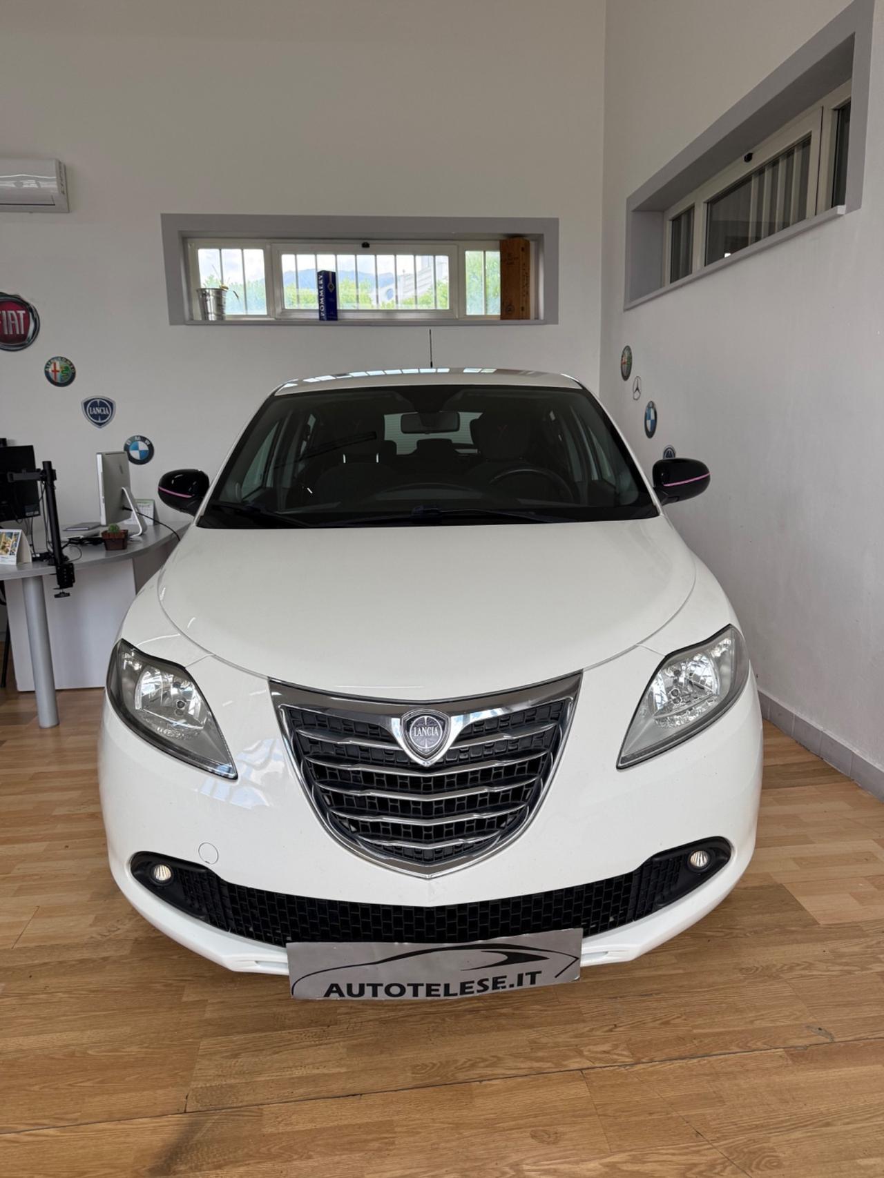 Lancia Ypsilon 1.2 69 CV 5 porte GPL LONDON PARIS