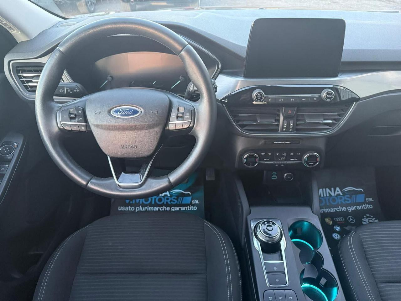 Ford Kuga 120CV AUT TITANIUM