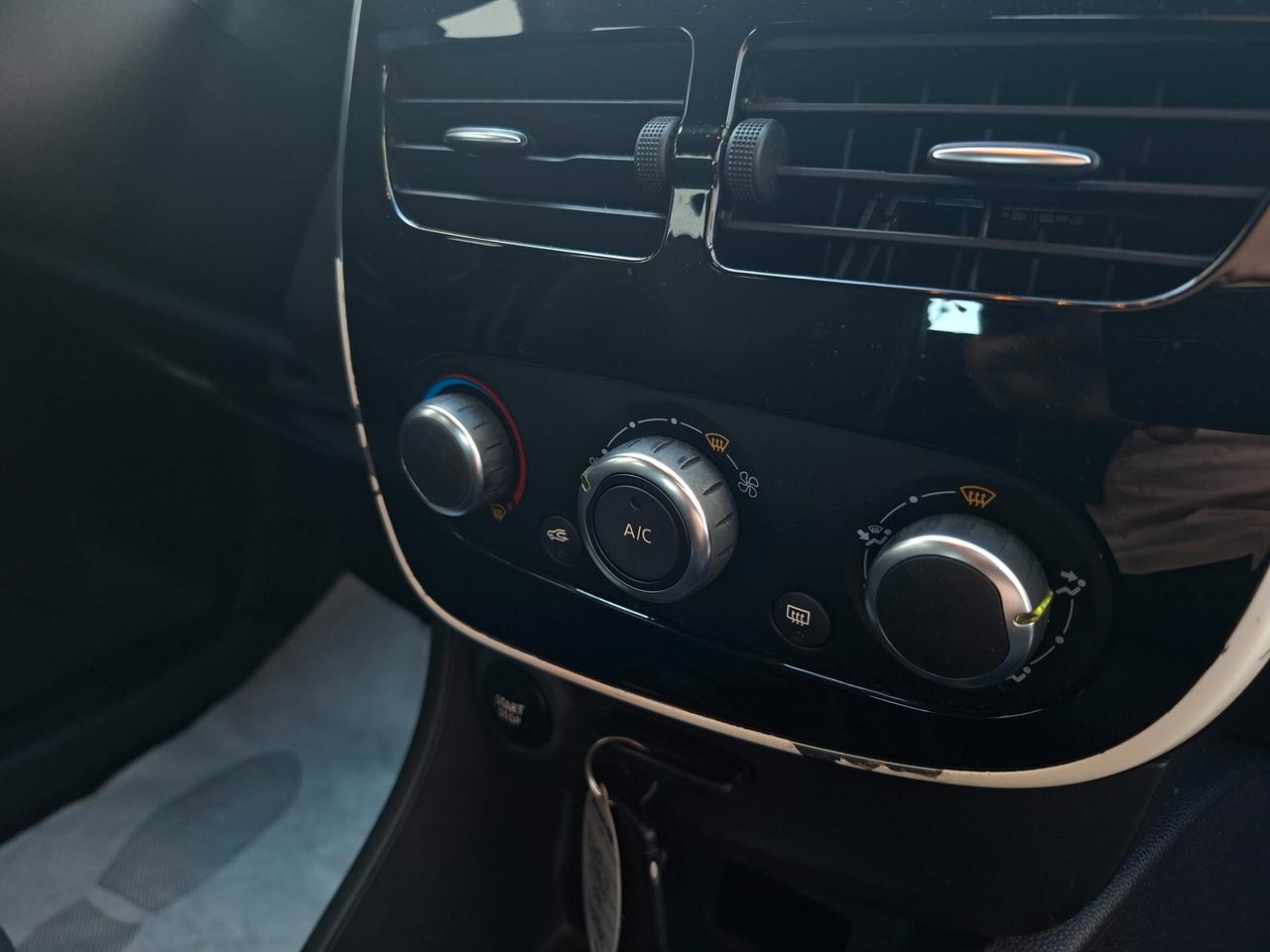 Renault Clio 1.2 Duel *NEOPATENTATI*