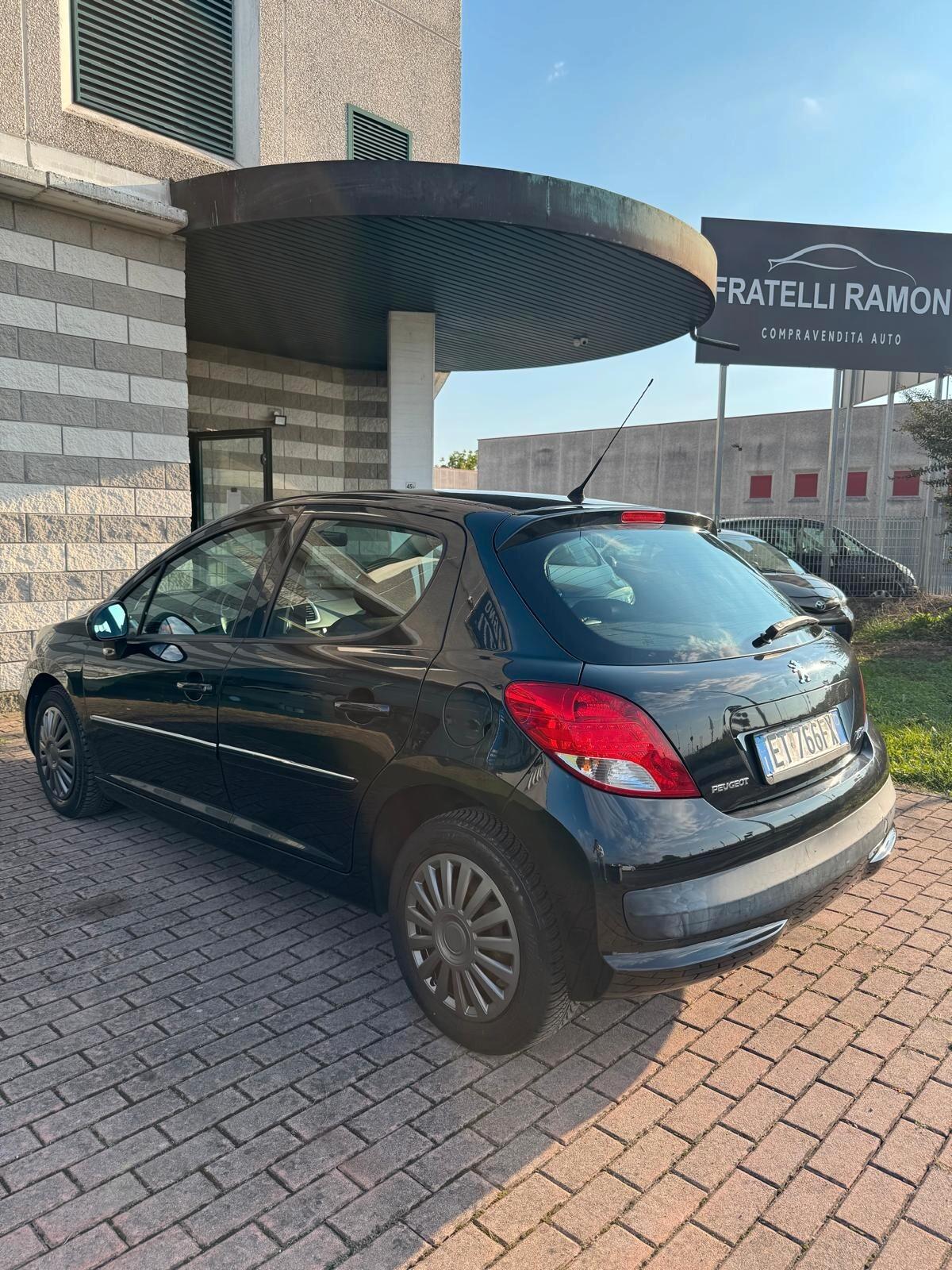 Peugeot 207 Plus 1.4 8V 75CV 5p. ECO GPL