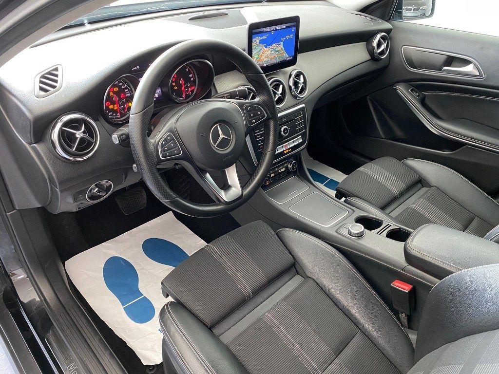 Mercedes-Benz GLA 200 d Automatic 4Matic Sport Plus Da Vetrina
