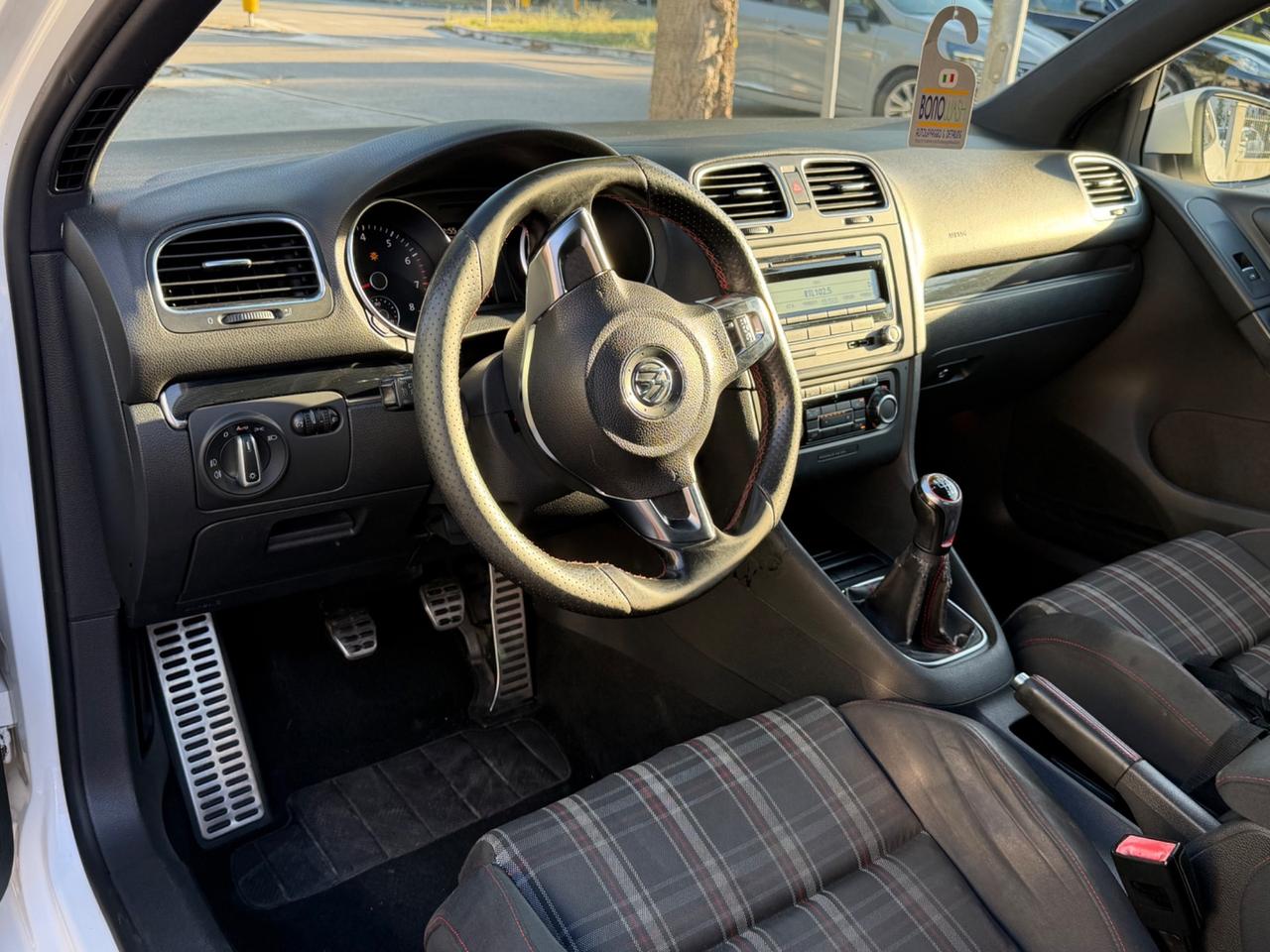 Volkswagen Golf 2.0 TSI 3p. GTI