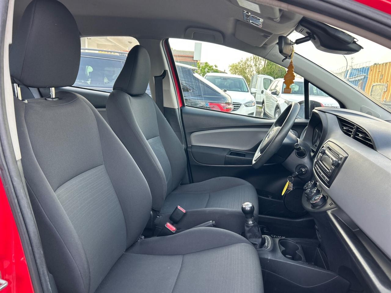 Toyota Yaris 1.0 5 porte Lounge