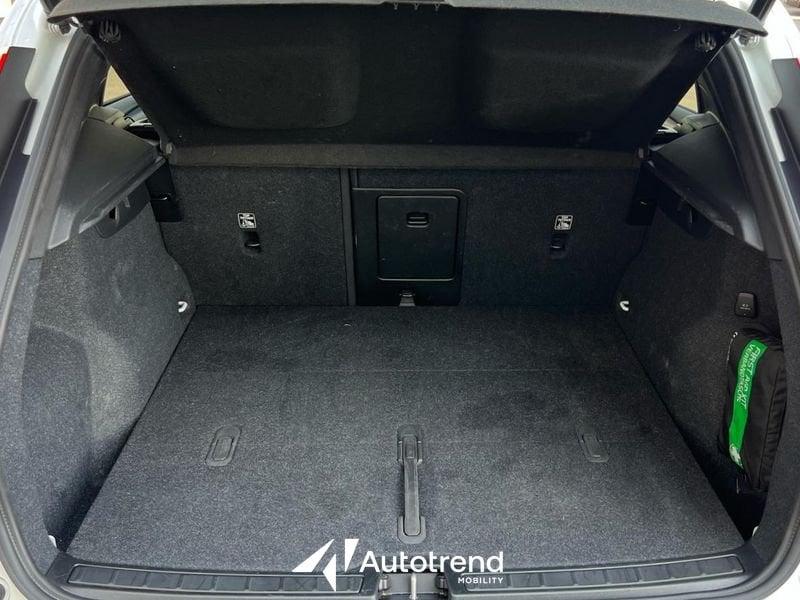 Volvo XC40 B3 163+14 CV Automatico LED Core