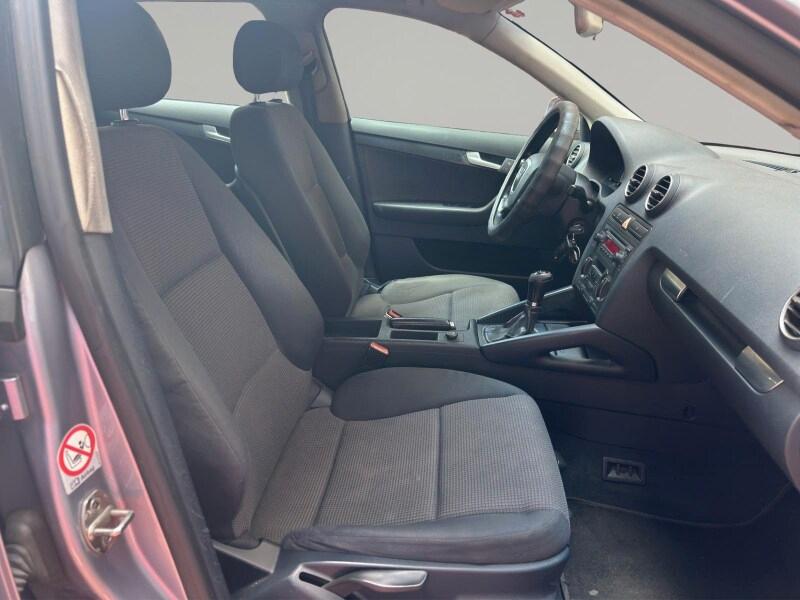 AUDI A3 2ª serie A3 SPB 1.6 16V FSI Attraction