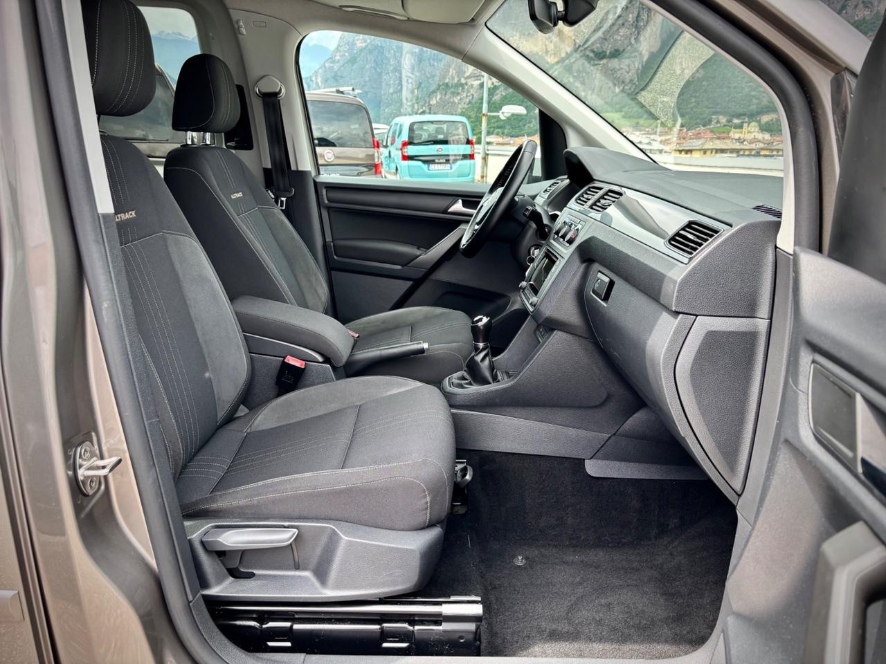 Volkswagen Caddy 2.0 TDI 150 CV Alltrack "Gancio/WinterPack3/Webasto"