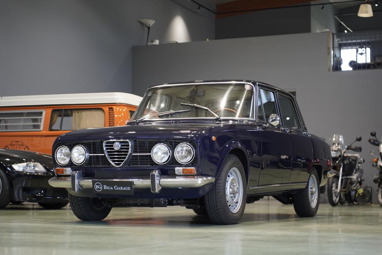 Alfa Romeo Giulia 2000