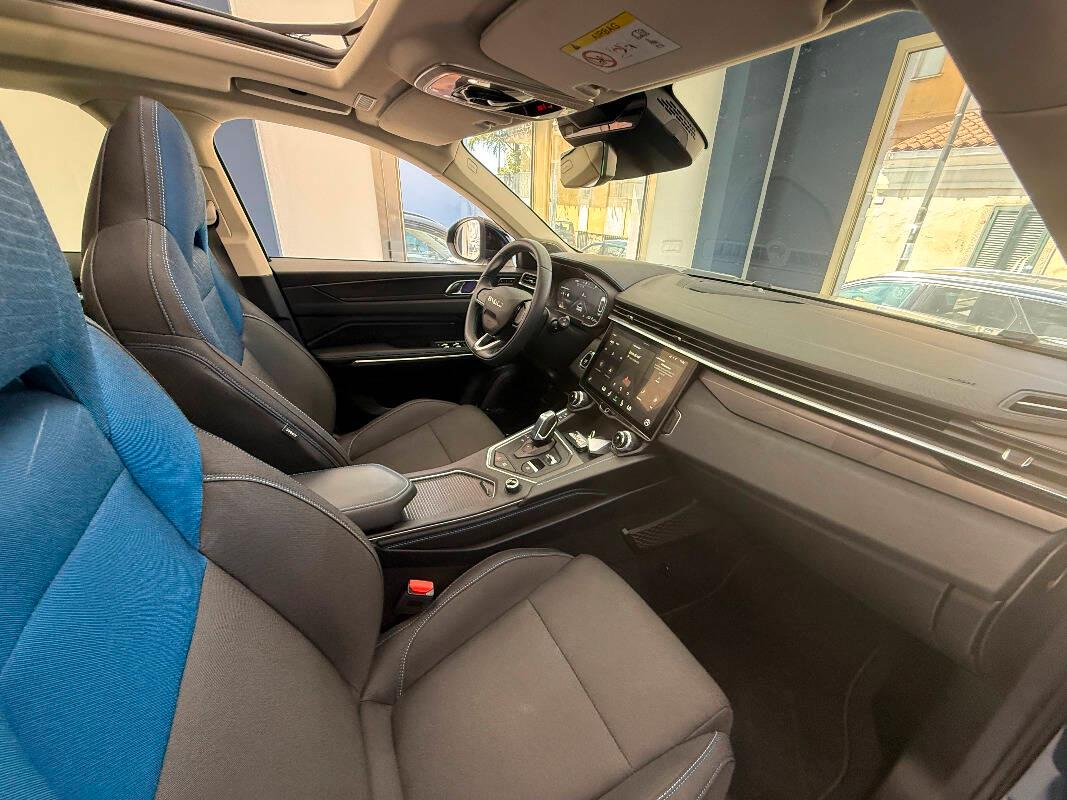 Lynk and Co 01 1.5 td phev auto