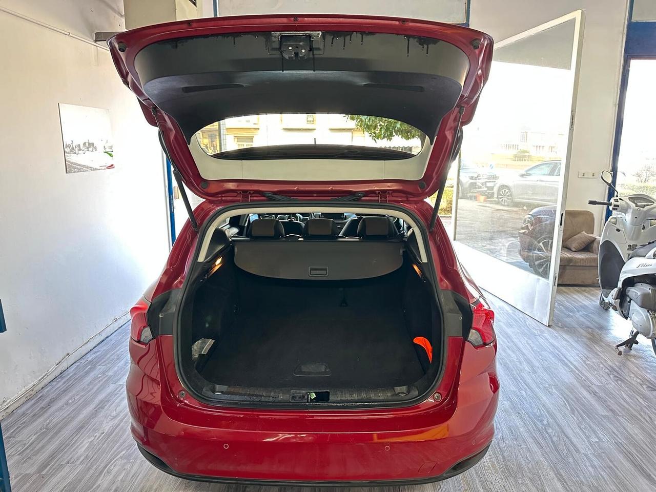 Fiat Tipo 1.6 Mjt S&S DCT SW Lounge