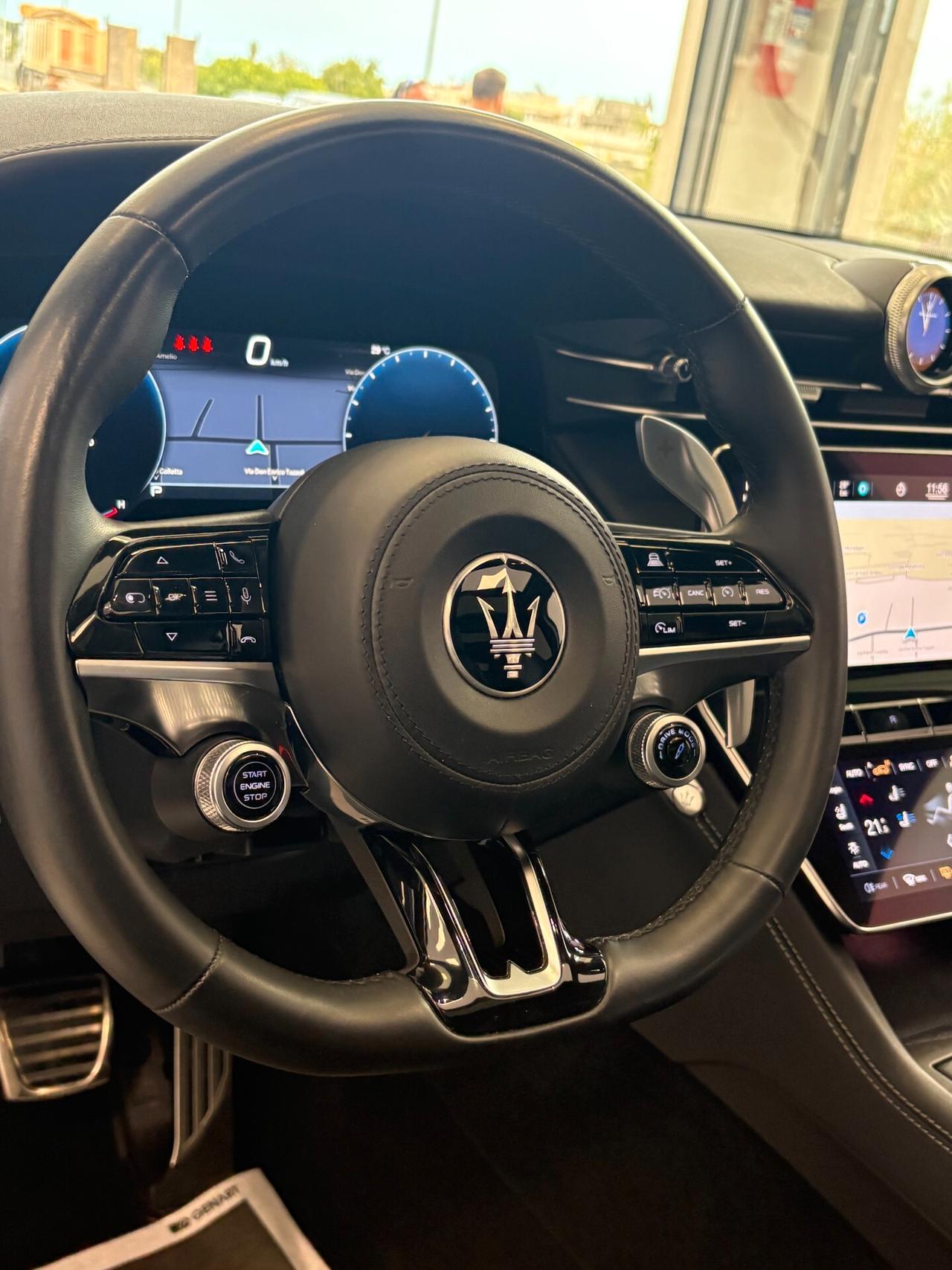 Maserati Grecale 2.0 mhev 330cv(benz/elettrica)modello MODENA con TETTO APRIBILE,VIRTUAL COCKPIT,TELECAMERA,APPLE CAR
