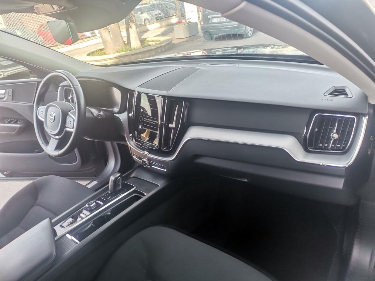 Volvo XC60 B4 (d) AWD Geartronic Momentum Pro