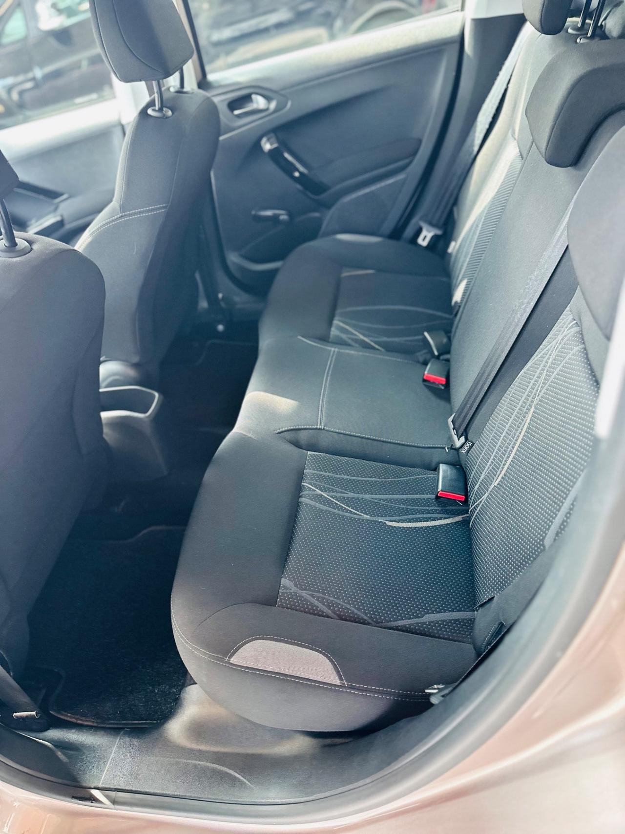 Peugeot 208 1.0 VTi 68 CV 5 porte Active