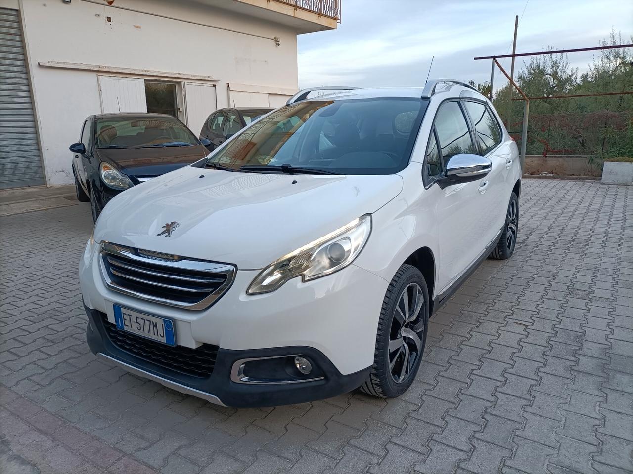 Peugeot 2008 1.6 e-HDi 92 CV Allure/pelle/Navi