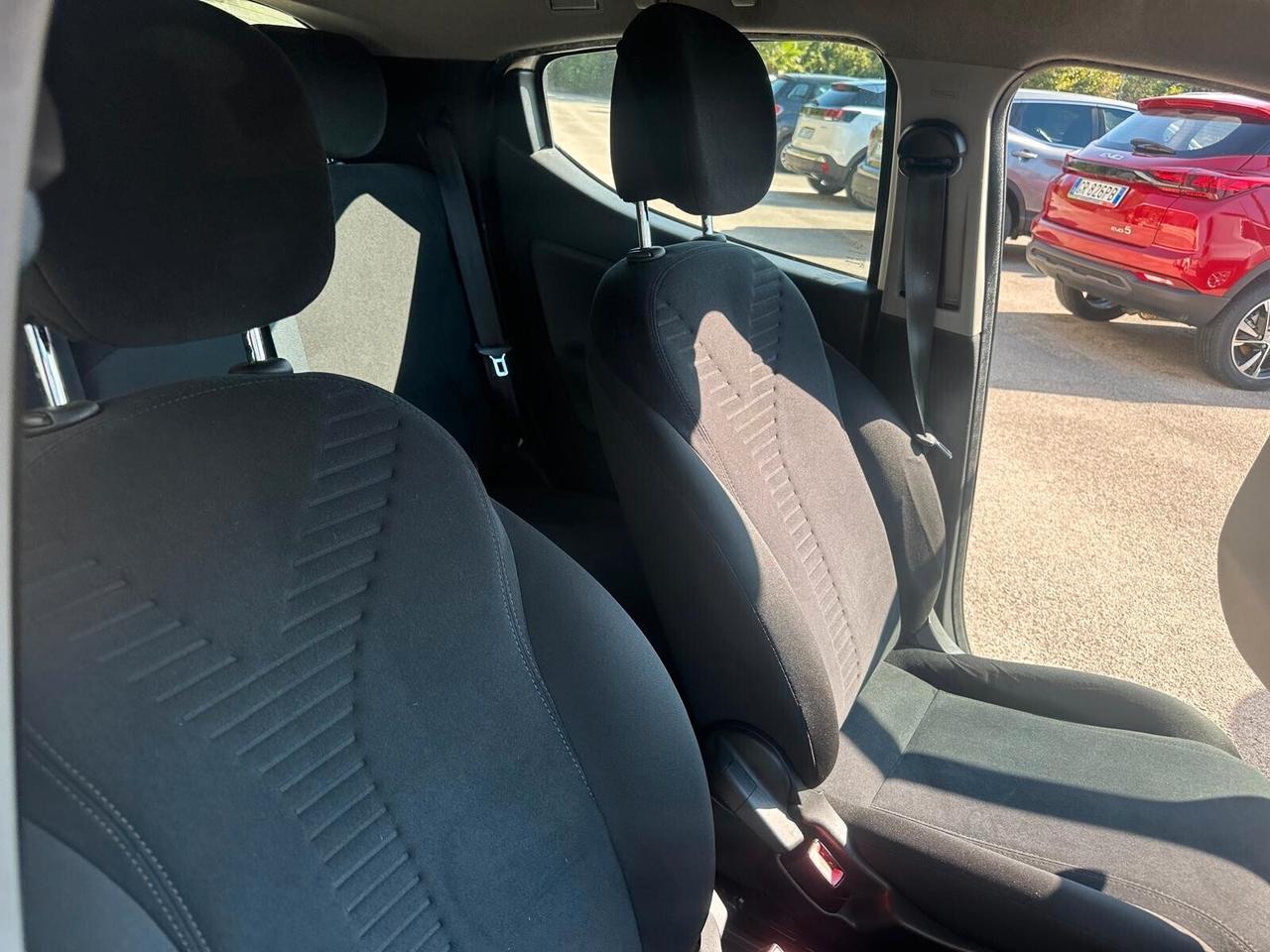 Lancia Ypsilon 1.2 69 CV 5 porte GPL Ecochic Gold NEOPATENTATI
