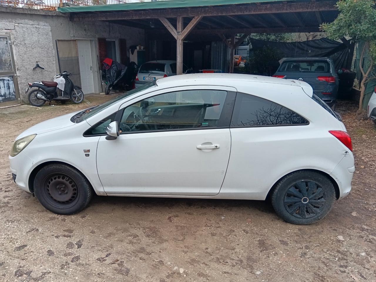 Opel Corsa 1.2 80CV 3 porte GPL-TECH Club