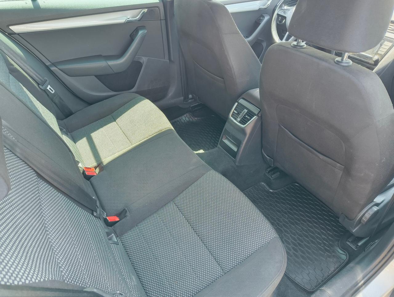 Skoda Octavia 1.4 TSI Wagon Ambition G-Tec