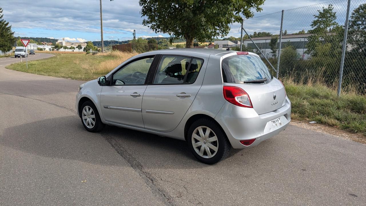 Renault Clio Storia 1.2 5 porte Confort