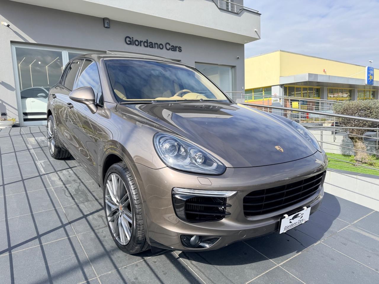 Porsche Cayenne 3.0 Diesel in garanzia no tasse