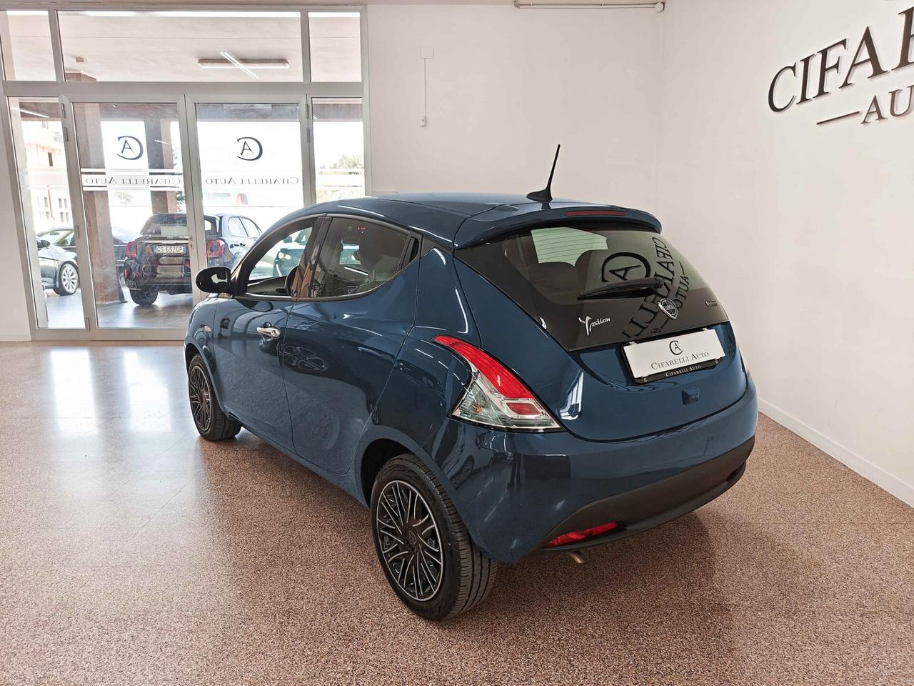 Lancia Ypsilon 1.0 FireFly 5 porte S&S Hybrid Gold Plus