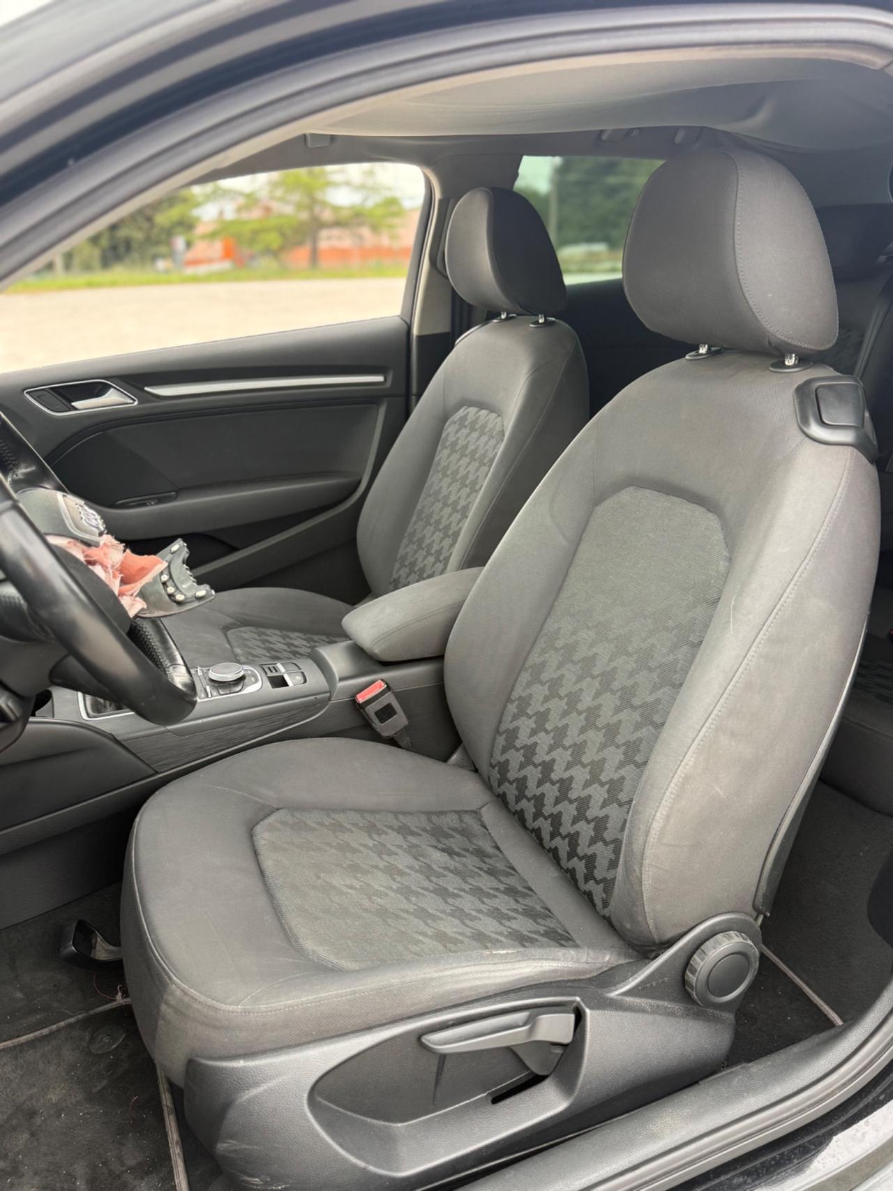 Audi A3 1.6 TDi EURO6B incidentata/sinistrata