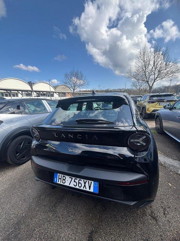 Lancia Ypsilon Ibrida Ibrida 100cv Ypsilon e-DCT in caso di finanziamento extrasconto 1000 €